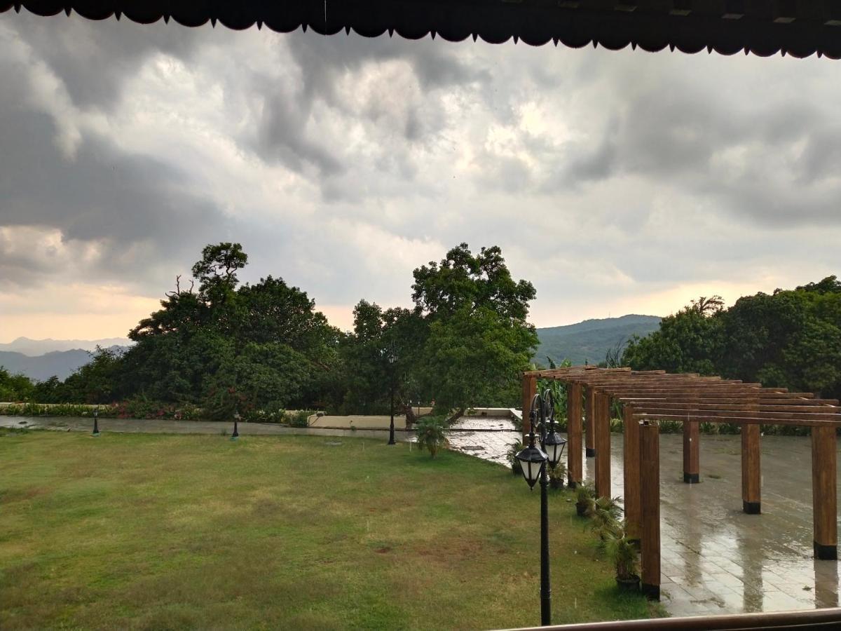 Regenta Mpg Club Mahabaleshwar Hotel Eksteriør billede