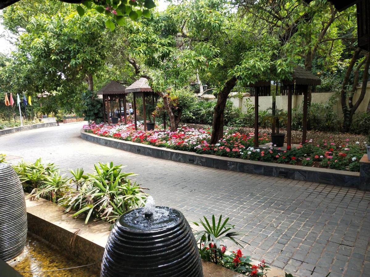 Regenta Mpg Club Mahabaleshwar Hotel Eksteriør billede